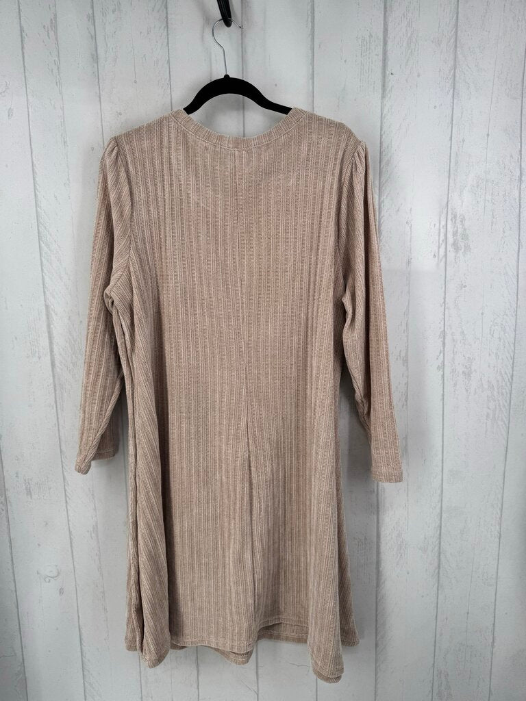 2X ribbed button detail l/s dress