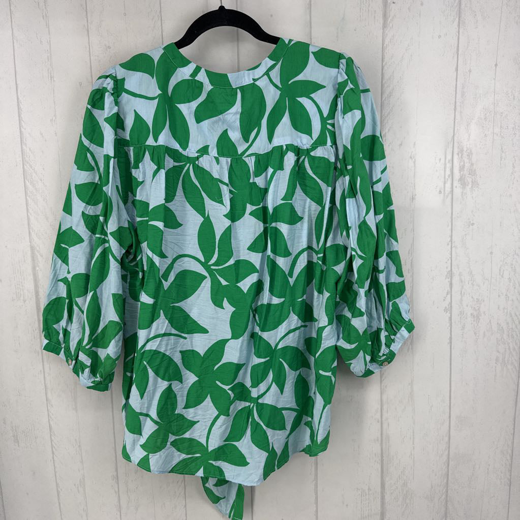 2X leaf print button down elbow slv top