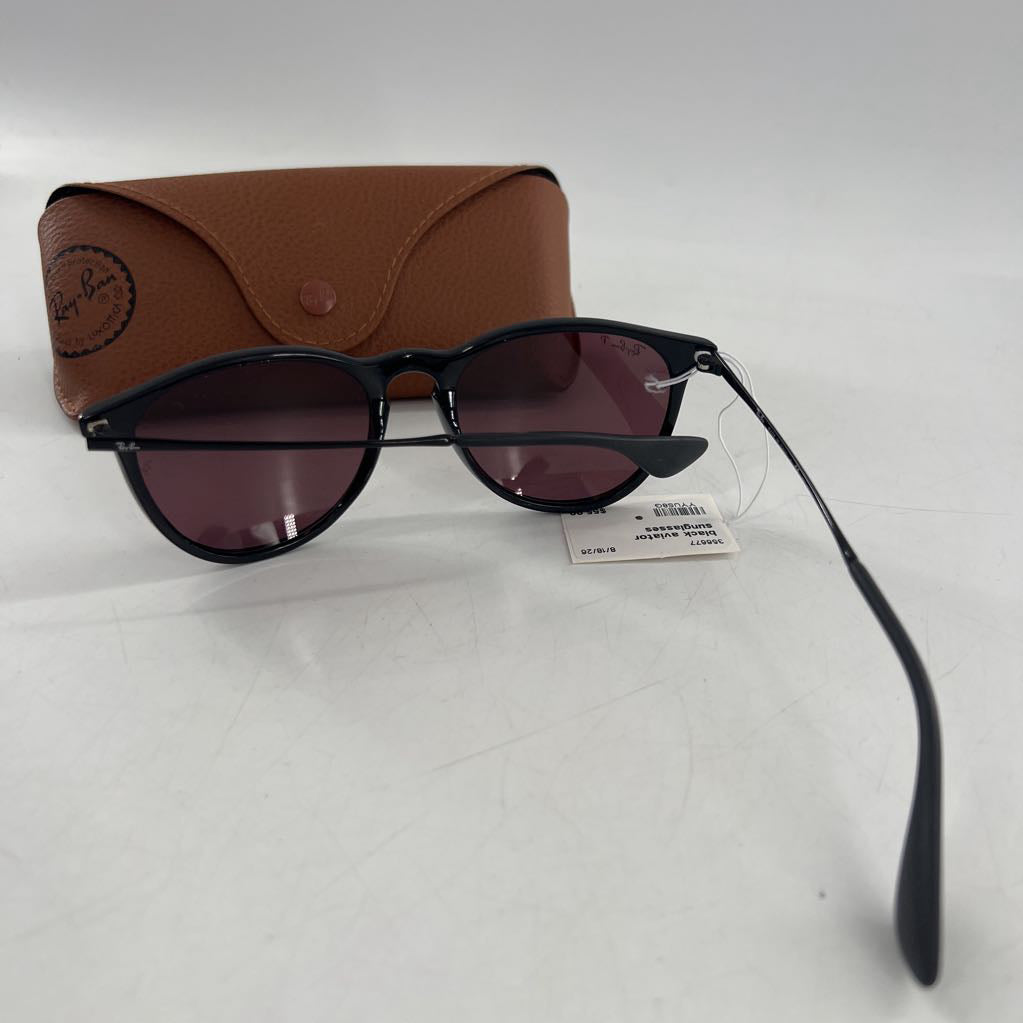 black aviator sunglasses