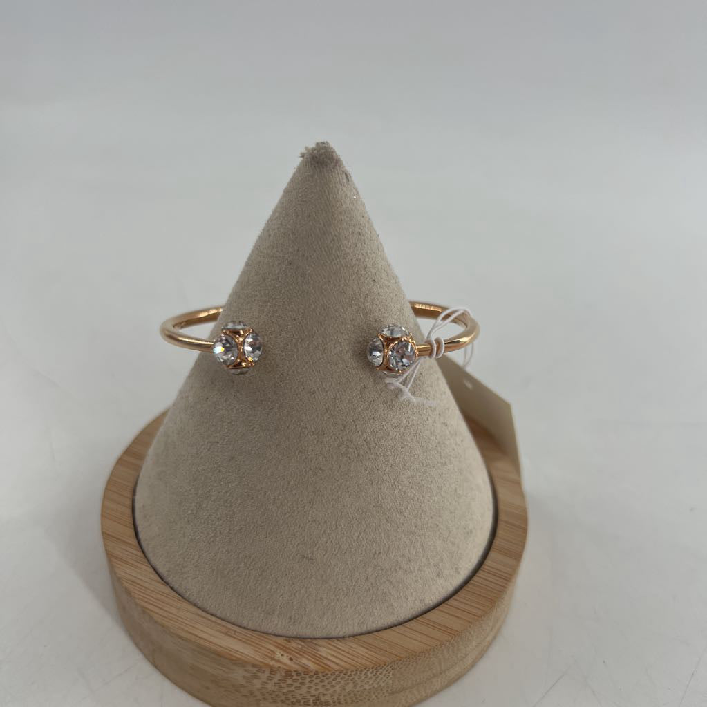 R79 goldtone cz hinged bangle