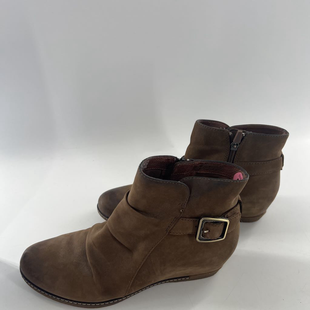 9 oil rubbed leather wedge heel bootie
