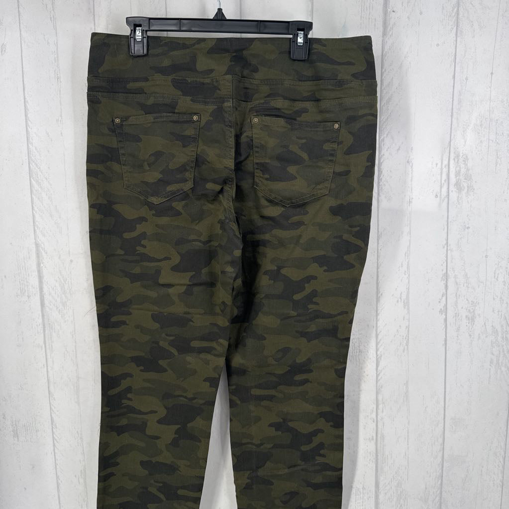 16 pull-on camo print pant