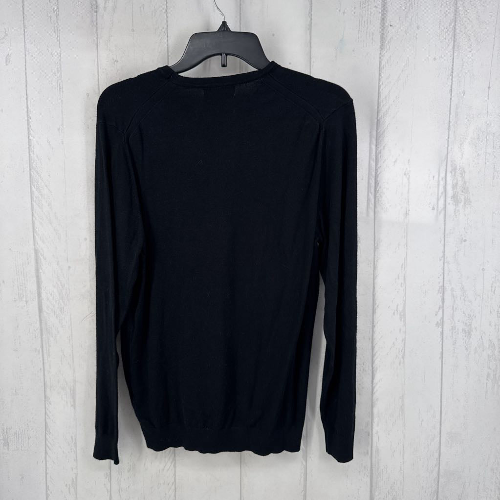 M round neck sweater
