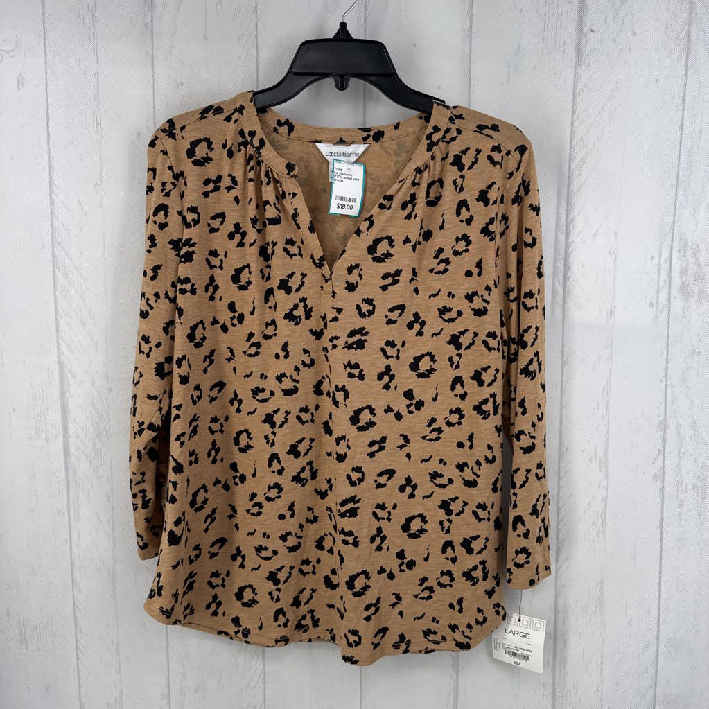 R37 L animal print split neck 3/4 slv top