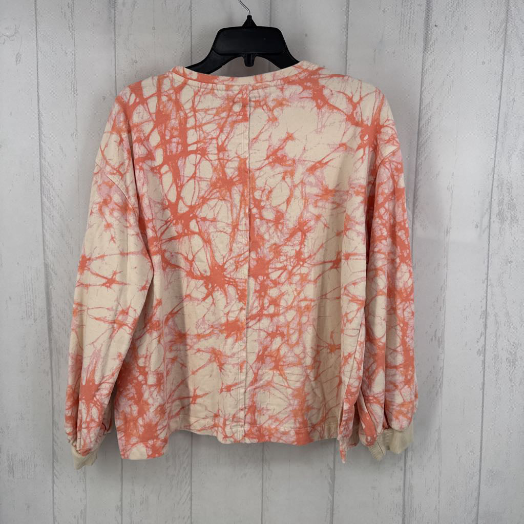 L tie-dye sweatshirt