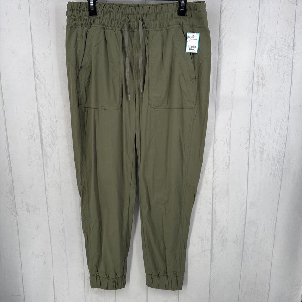 12 pull-on joggers