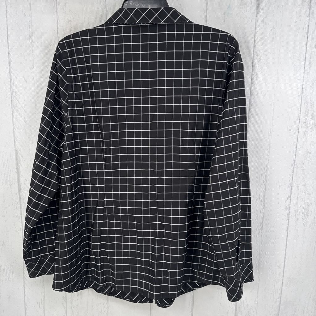 R90 14 plaid button down l/s top