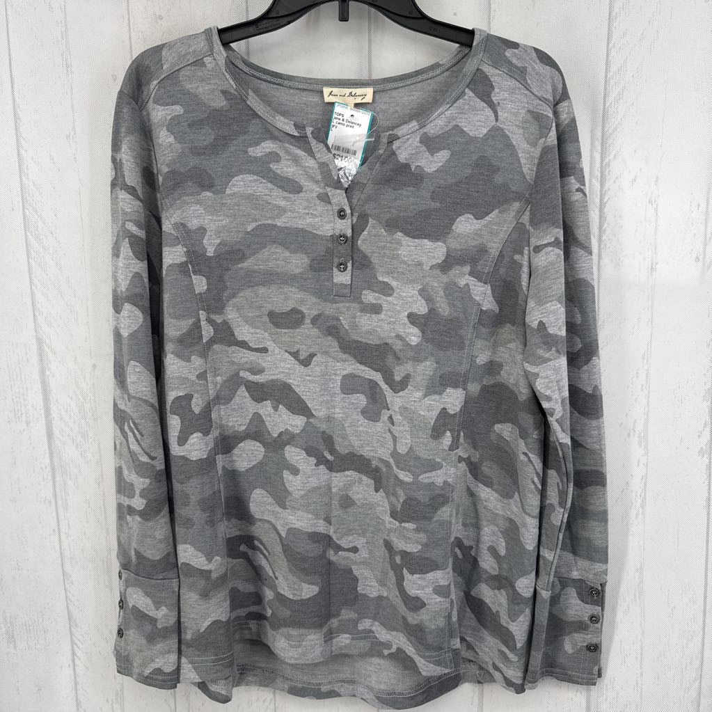 L camo print quarter button down l/s top