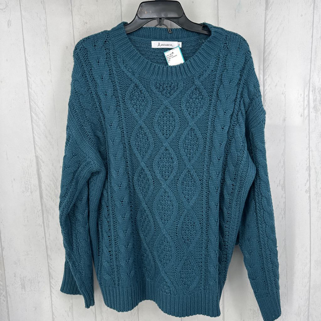 M 2pc sweater shorts set