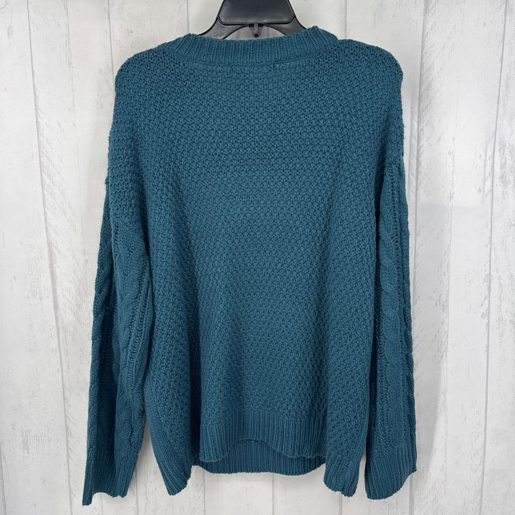 M 2pc sweater shorts set