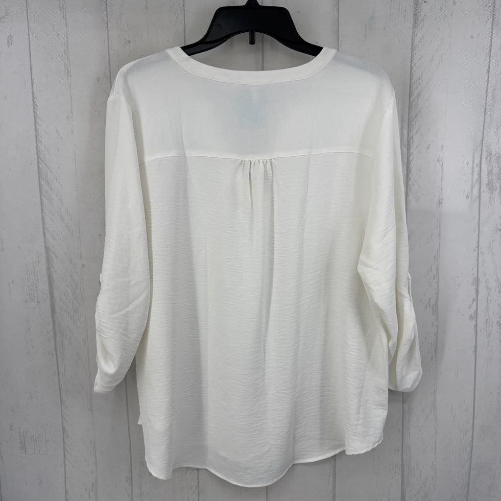 XL textured split neck tab slv top