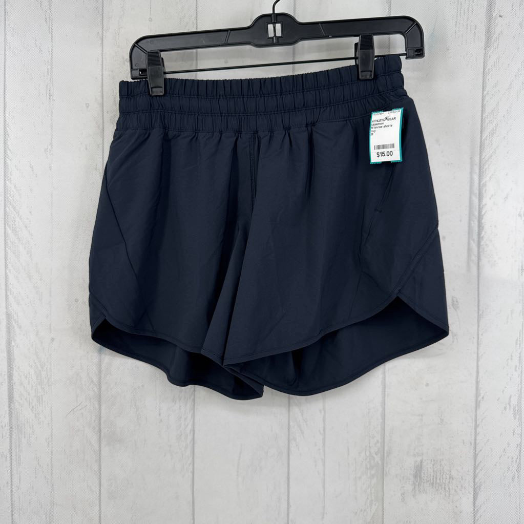 M hi-rise shorts