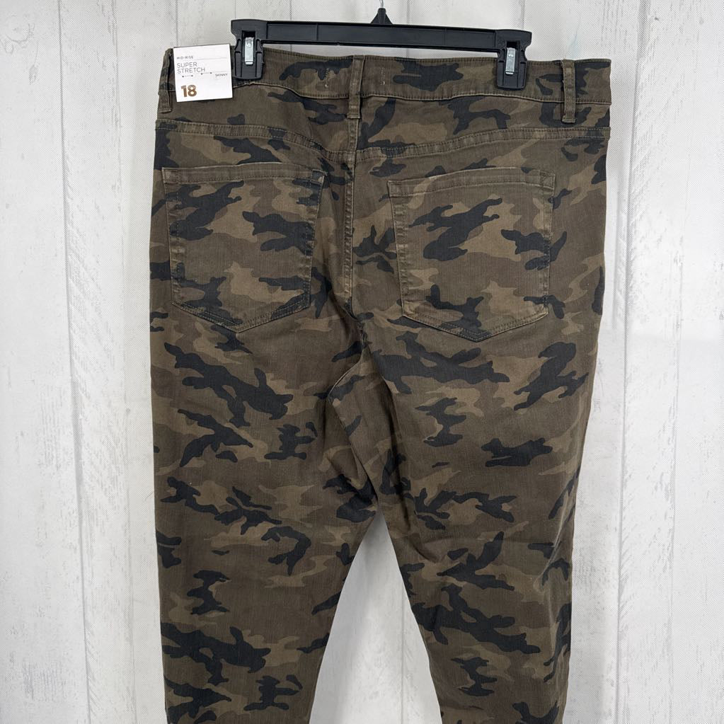 18 mid rise camo print skinny pant