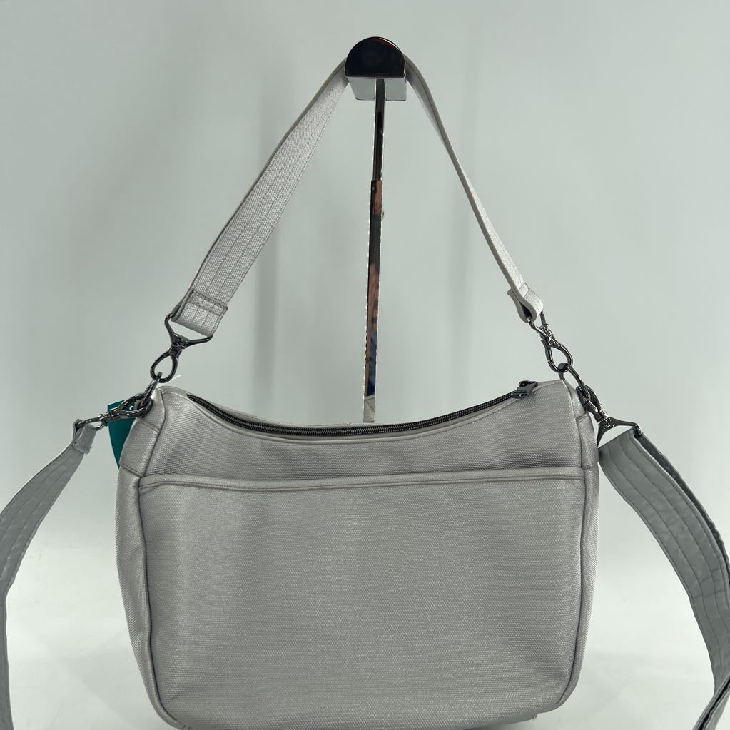 quilted shoulder/crossbody w/ back zip compartment