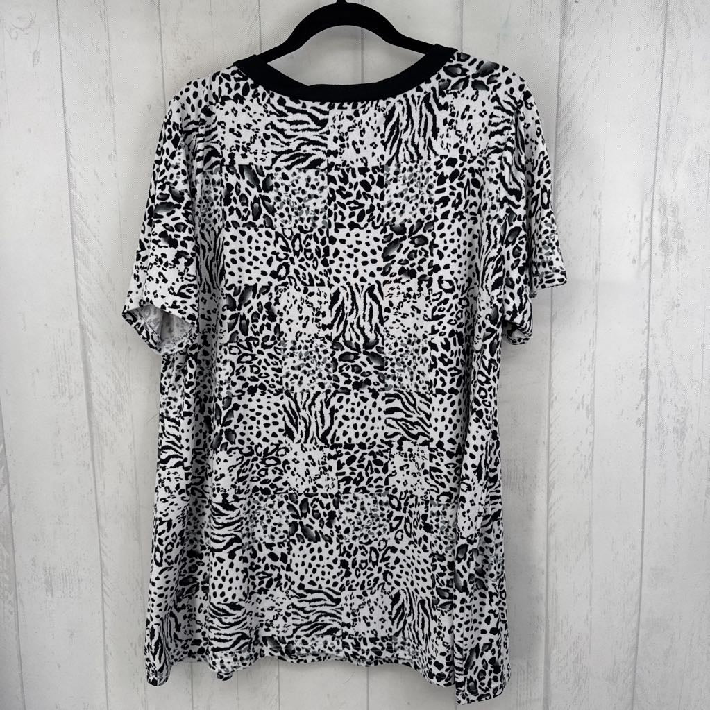 3X v-neck animal print s/s tee