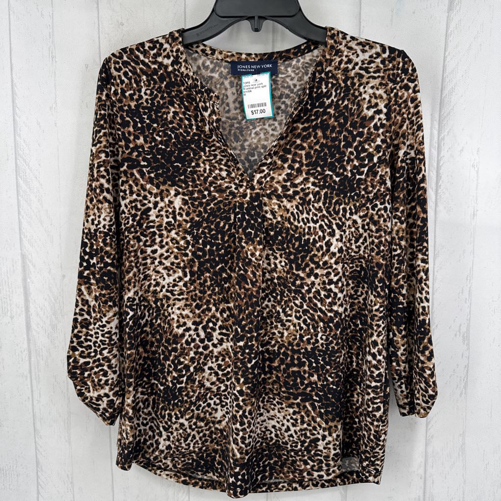 M animal print split neck tab slv top