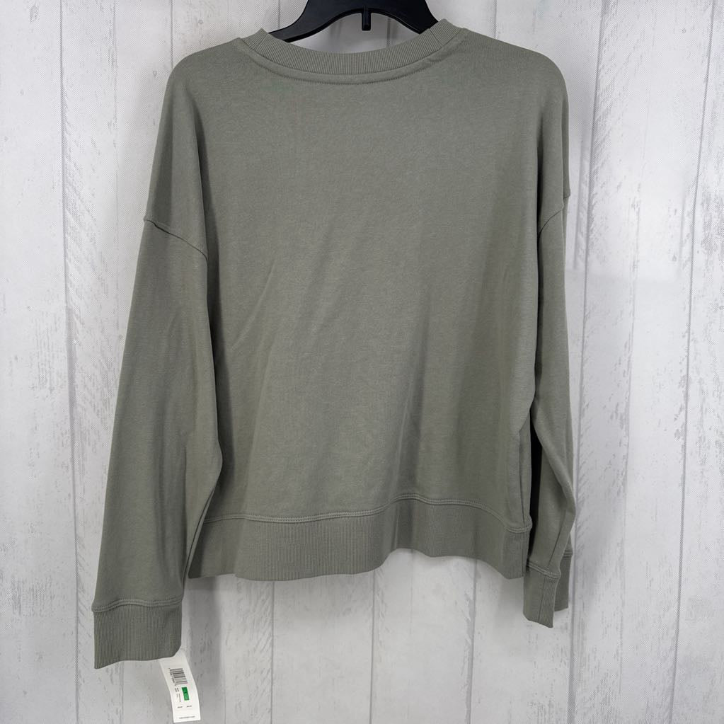 NWT R60 Crewneck L/s
