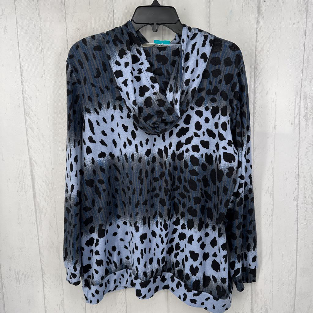 M animal print hooded pullover