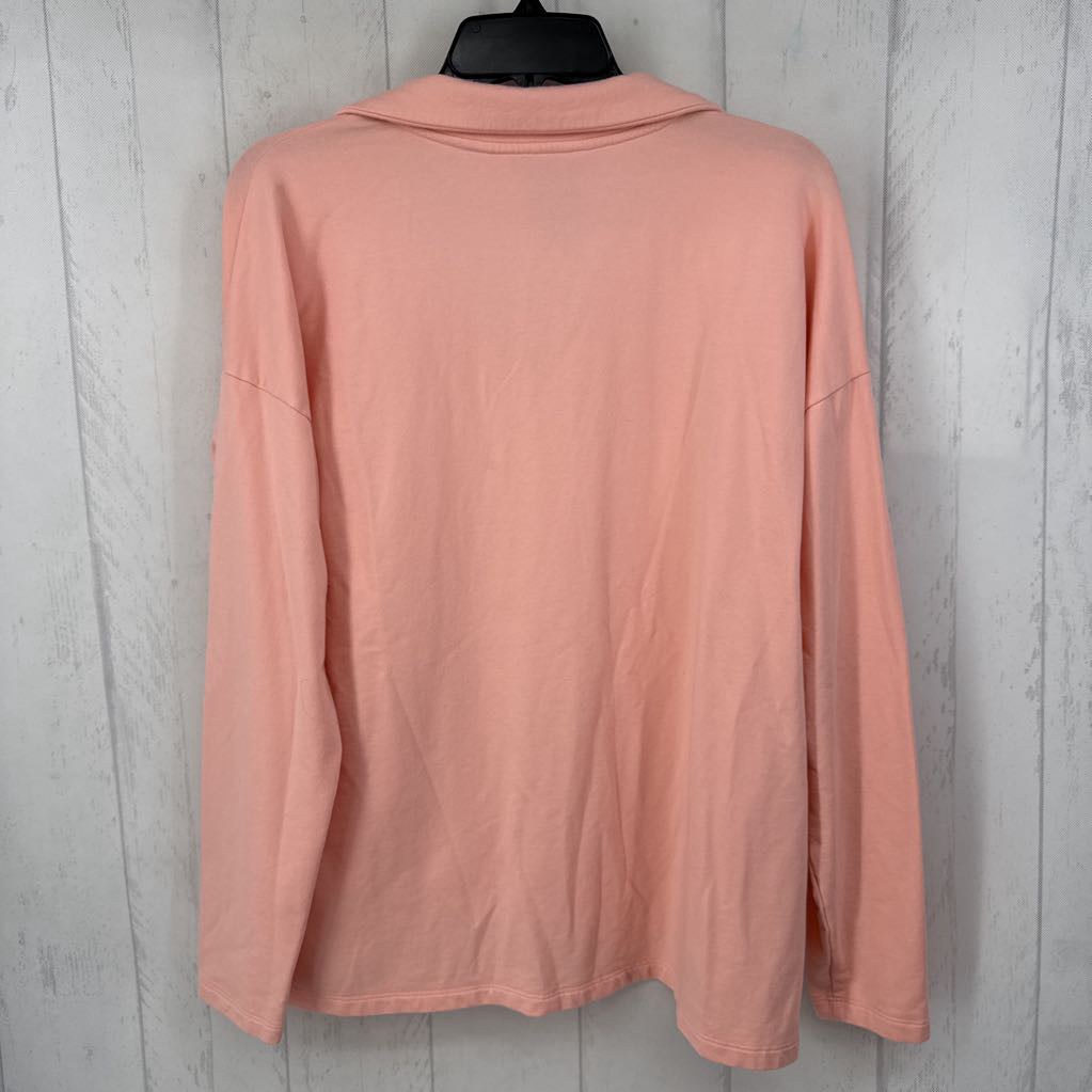 M split neck l/s top