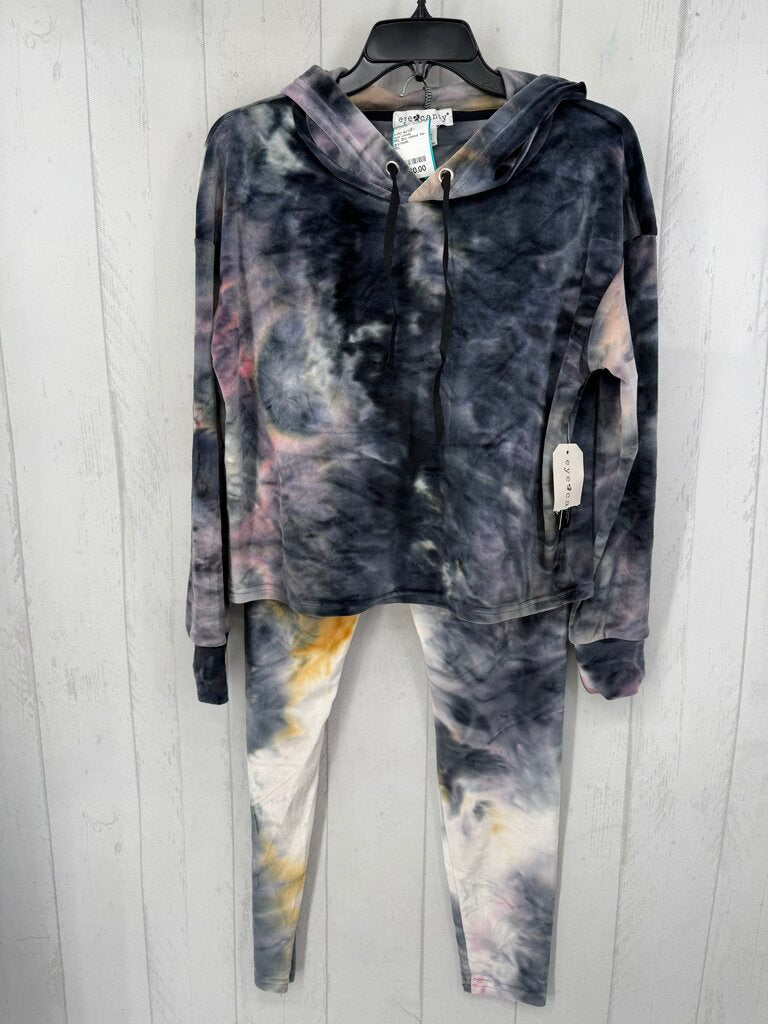 M/L 2pc velour tie-dye jogger set