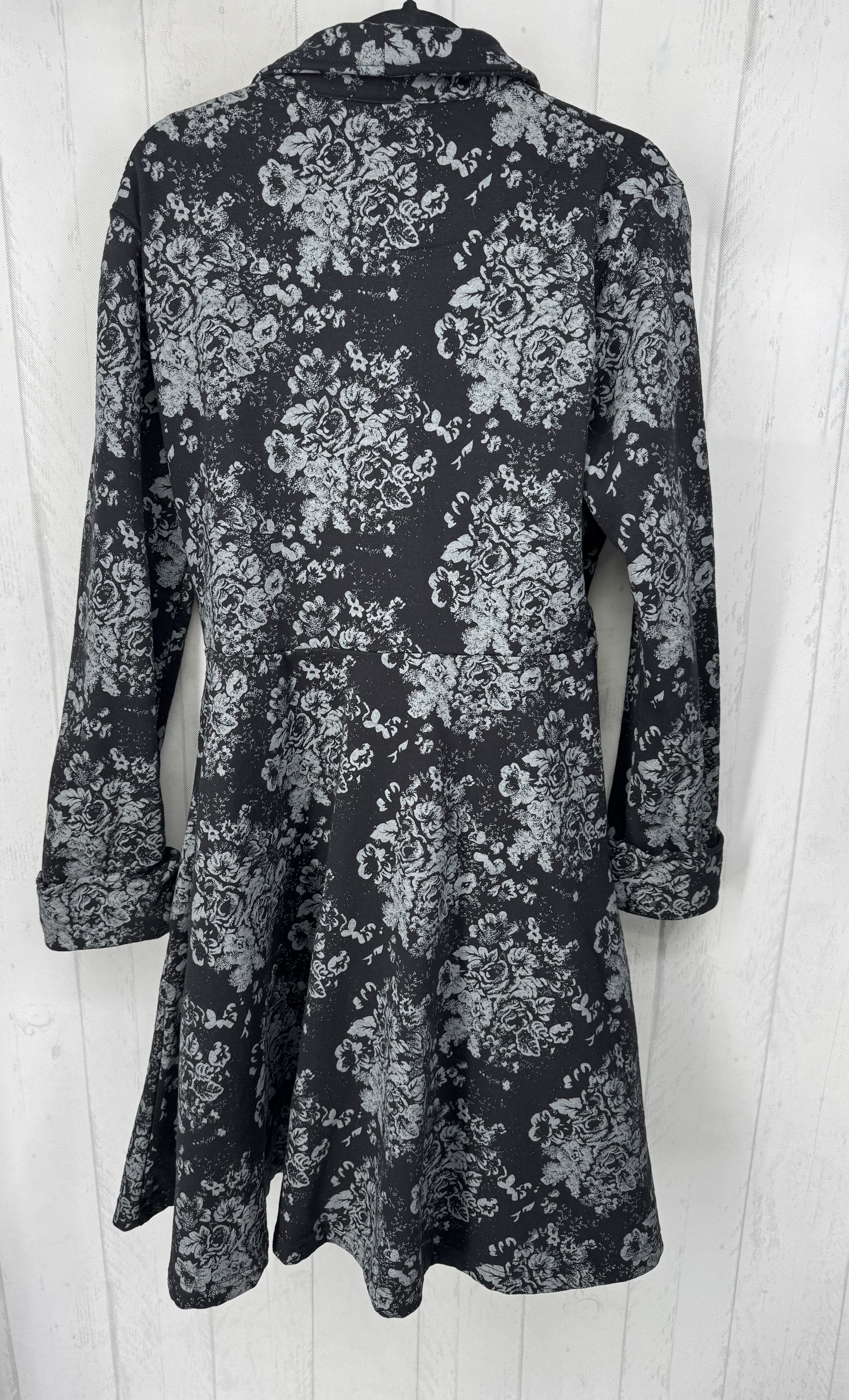 XL flo print belted coat