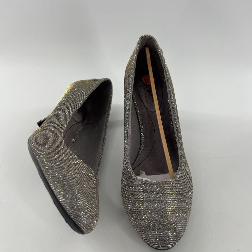 8.5 shimmer pumps