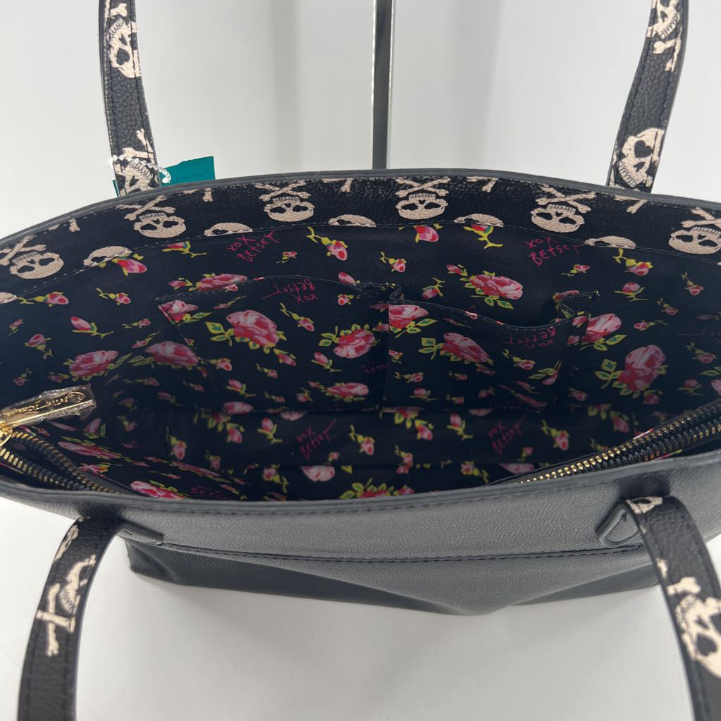 vegan leather skull print accent tote bag