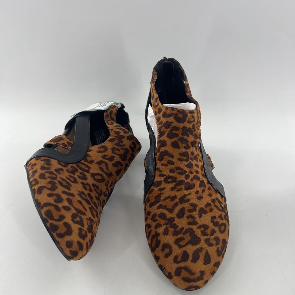9 leopard print side straps low heel pumps