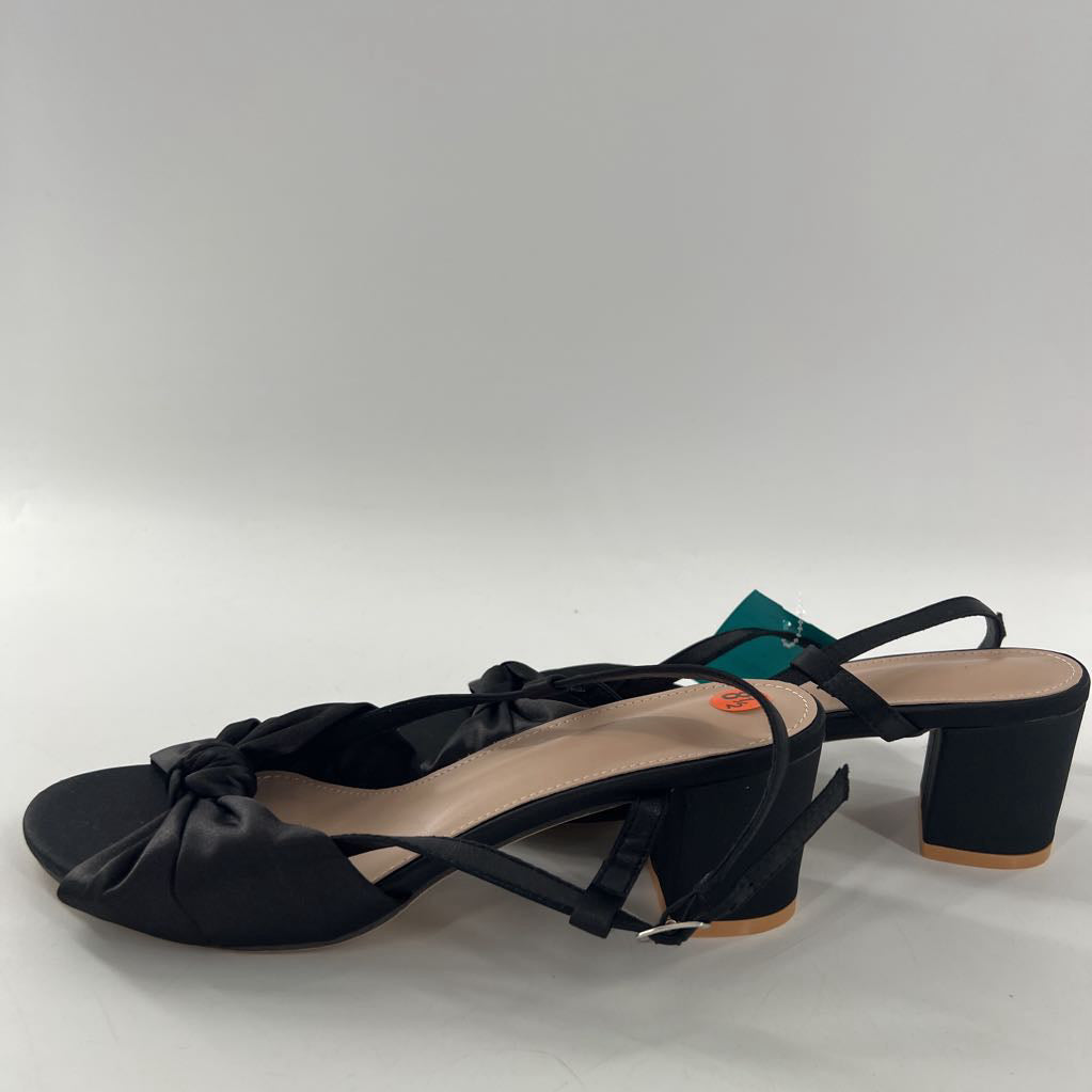 8.5/9 oepn toe vow sling back chunky heel pumps