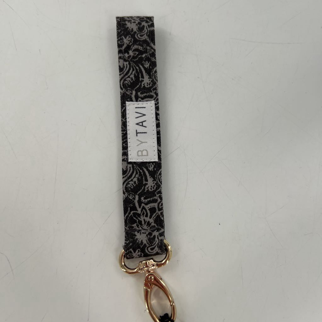 key fob-blk floral