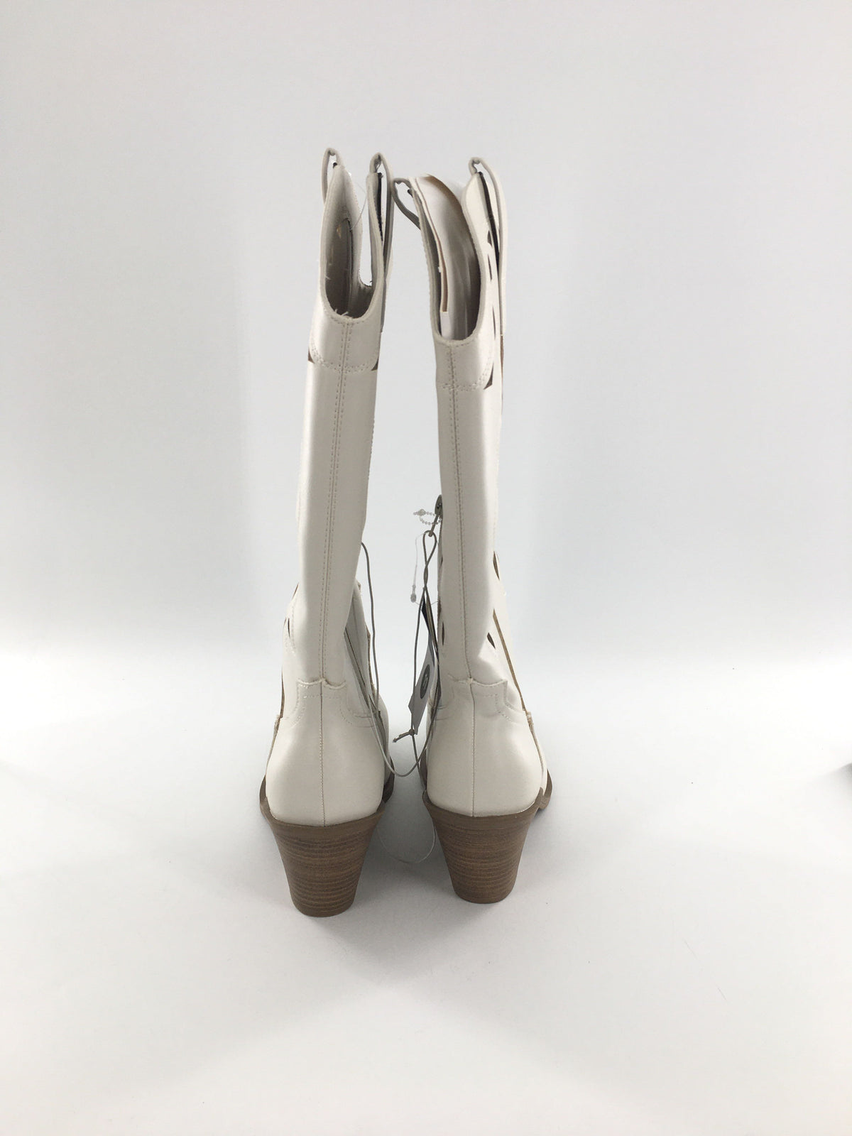 R60 11 cutout cowgirl boots