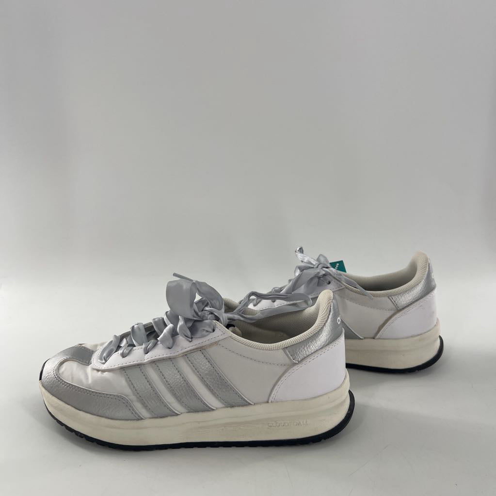 5 metallic stripe lace up tennis shoes