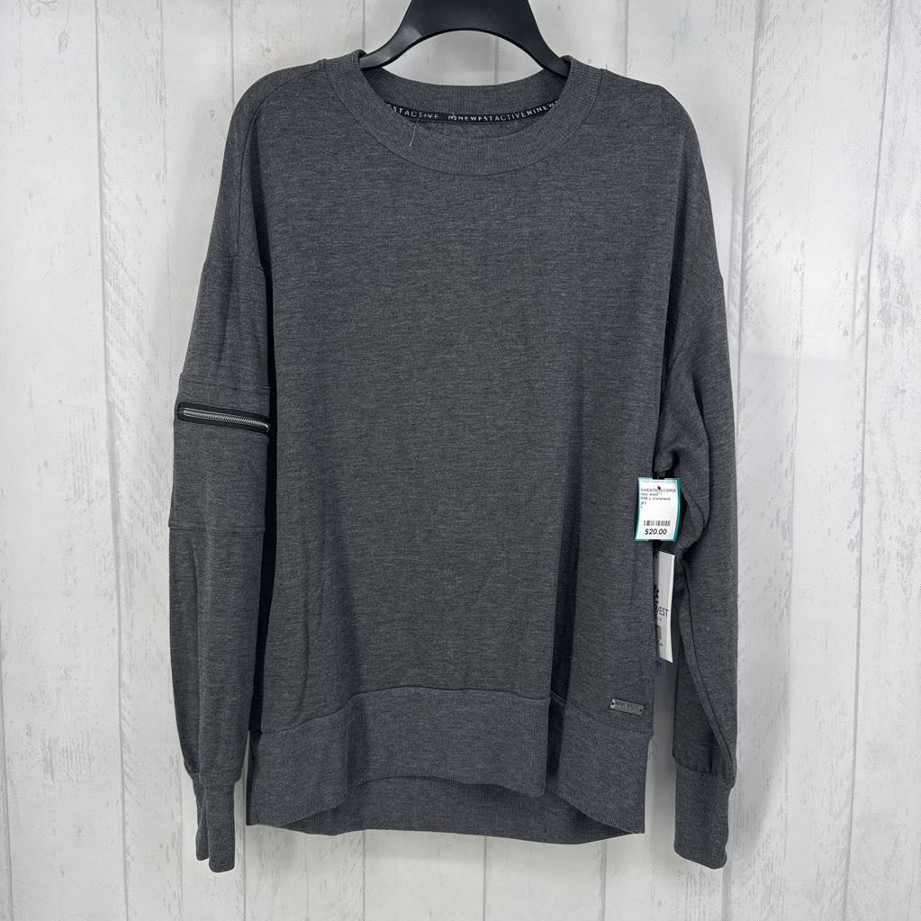 R68 L crewneck sweatshirt