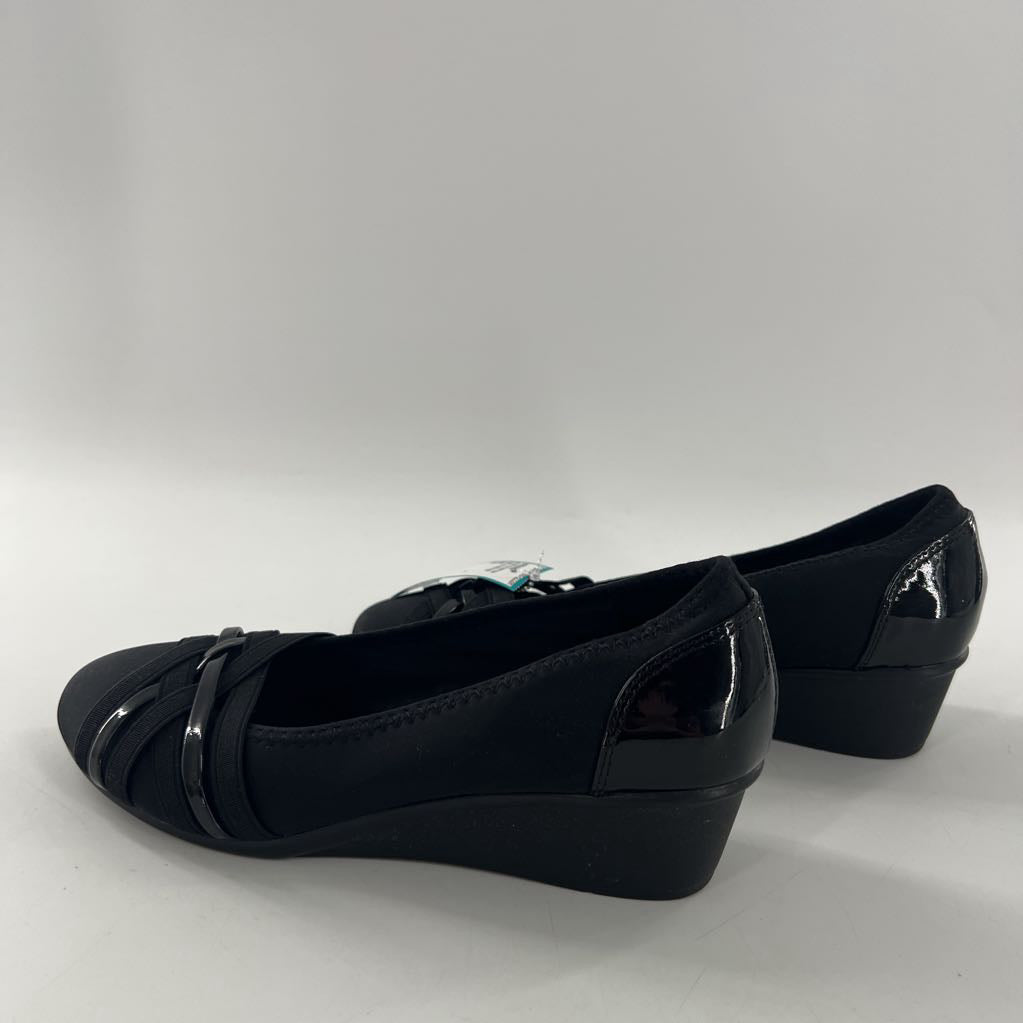 6.5 crisscross patent strap wedges