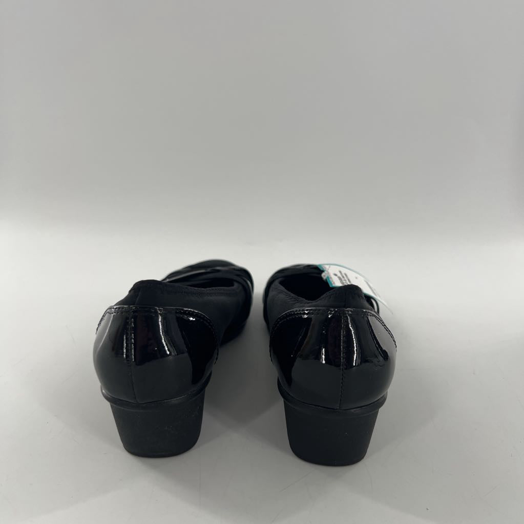 6.5 crisscross patent strap wedges