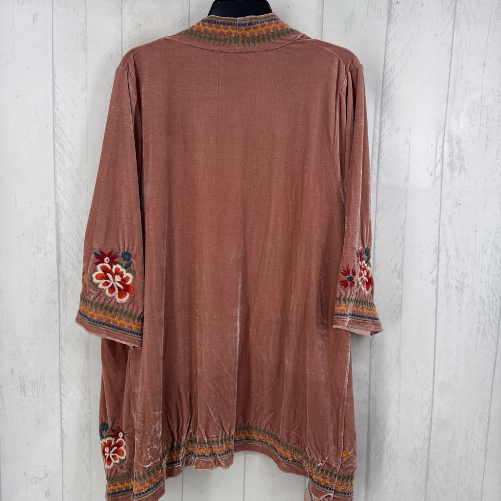 1X velvet flo embroidered ruana