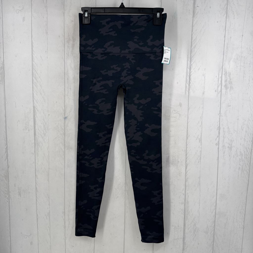 M camo print legging