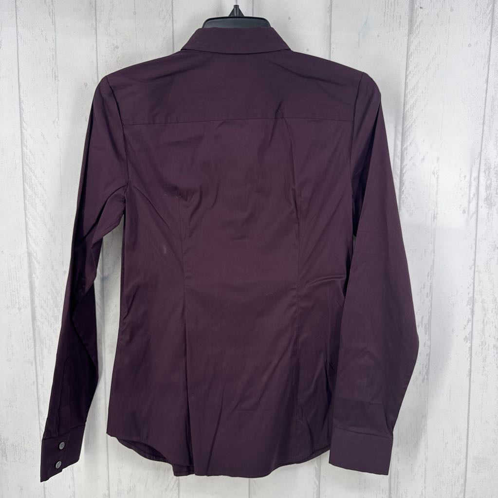 R68 4 button down l/s top