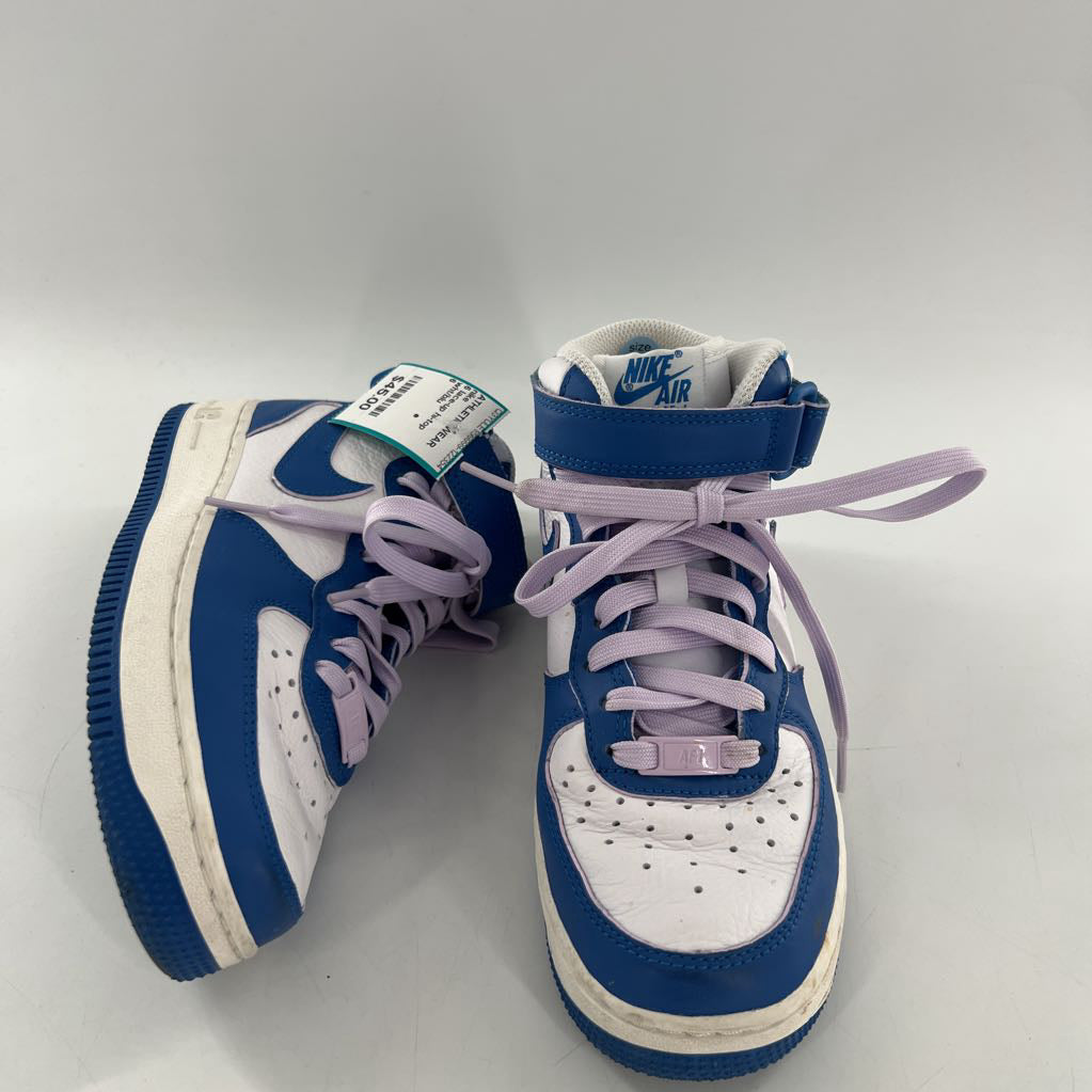 6 lace-up hi-top sneaker