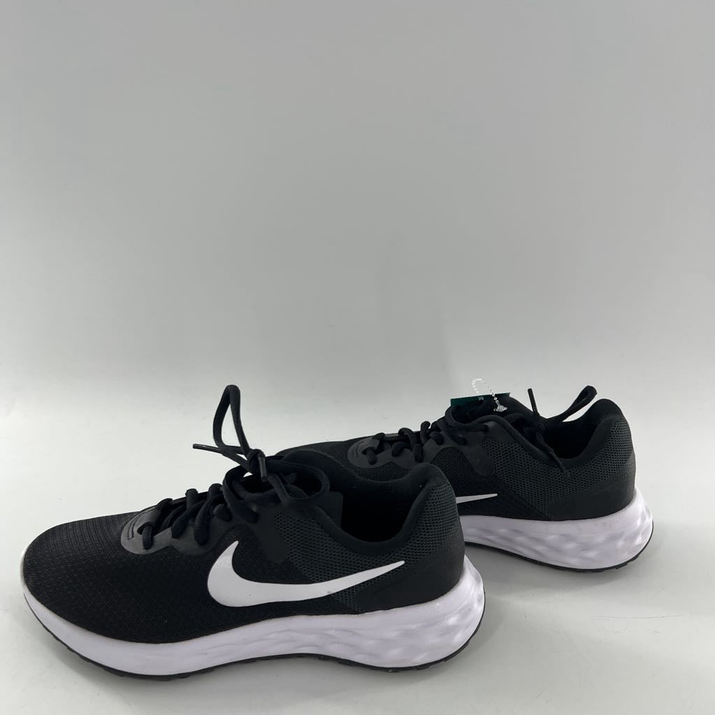 6.5 lace-up sneaker