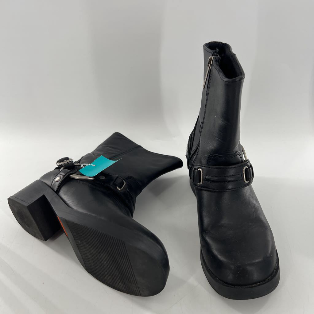 6 harness boots w/ oval logo ring & stacked heel
