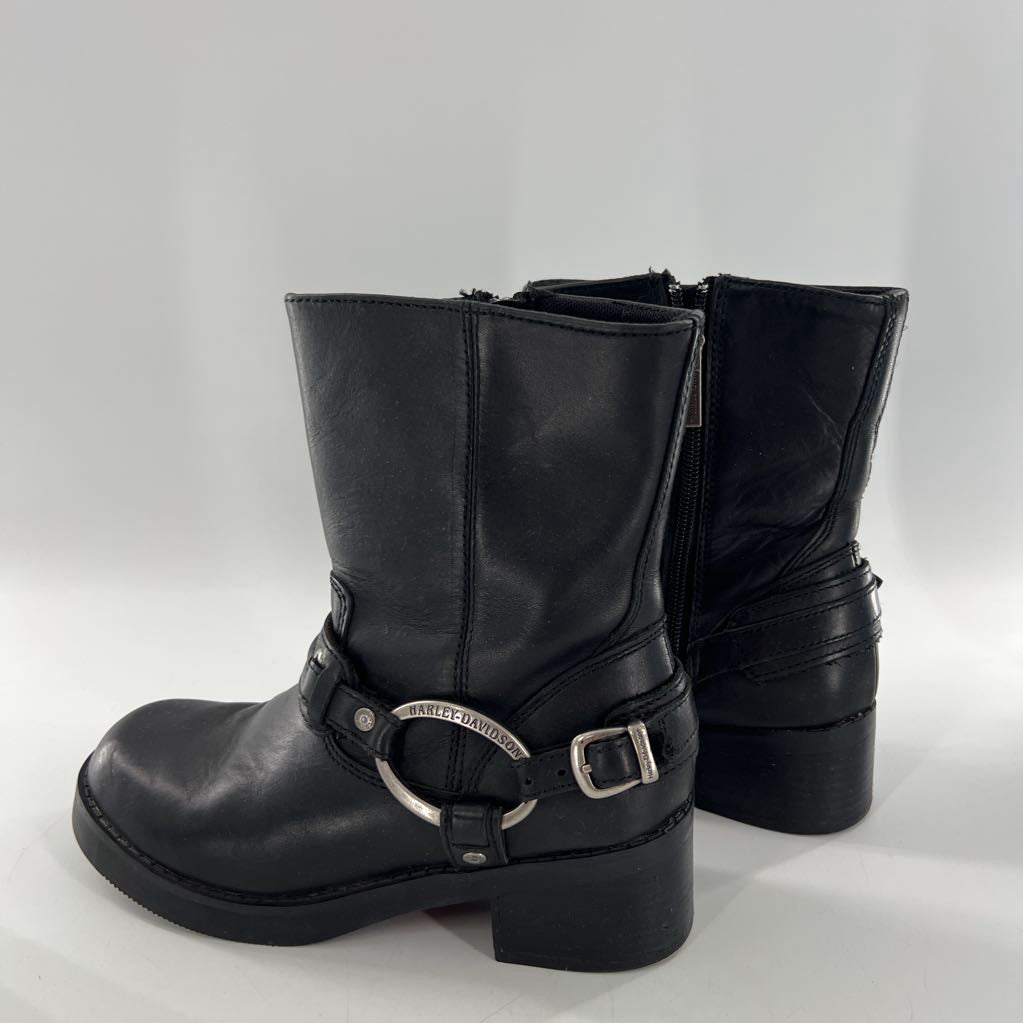 6 harness boots w/ oval logo ring & stacked heel
