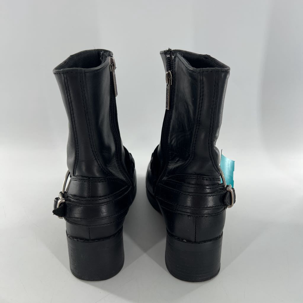 6 harness boots w/ oval logo ring & stacked heel