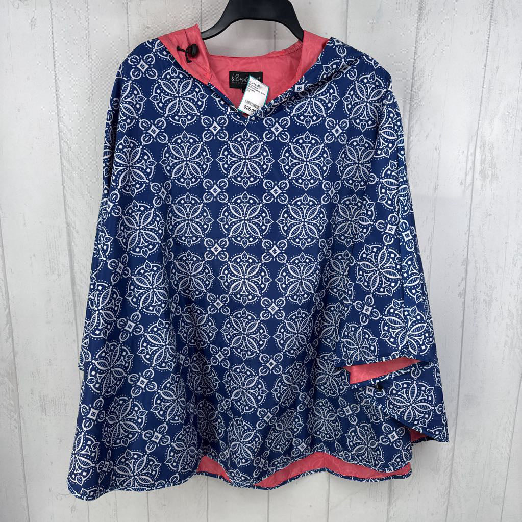 O/S medallion print hooded poncho
