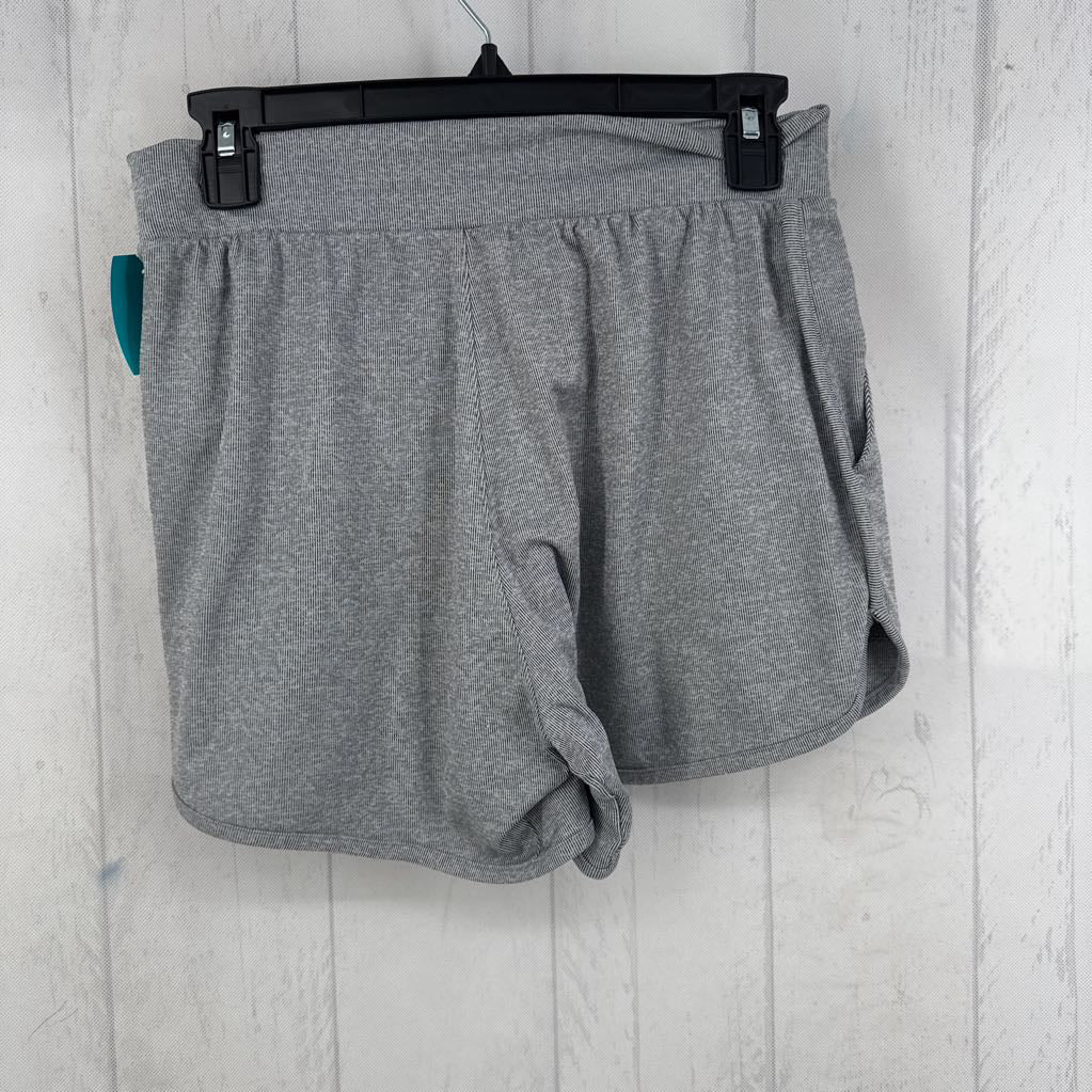 S pull-on shorts