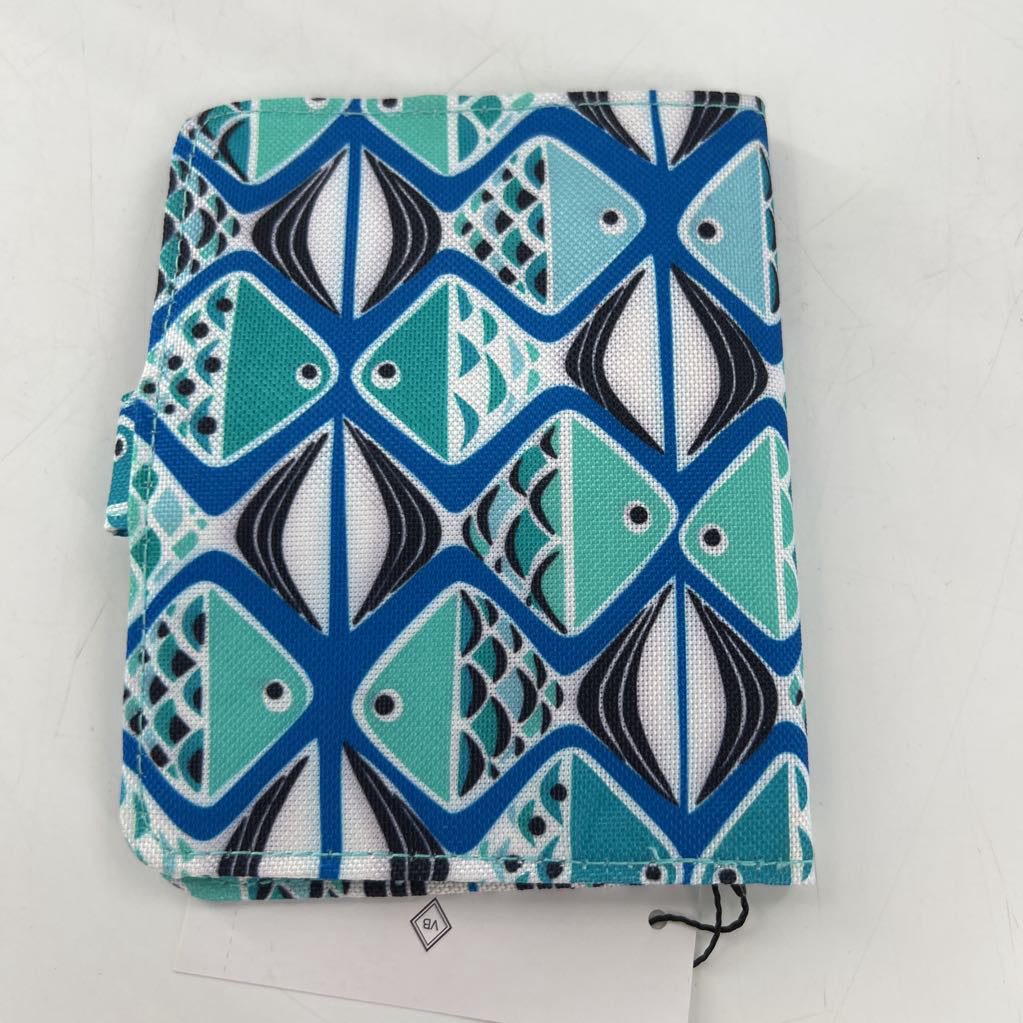 R39 geometric fish pattern passport cover