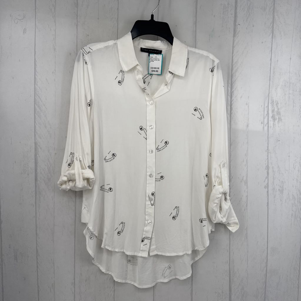 S skull safety pin button down tab slv top