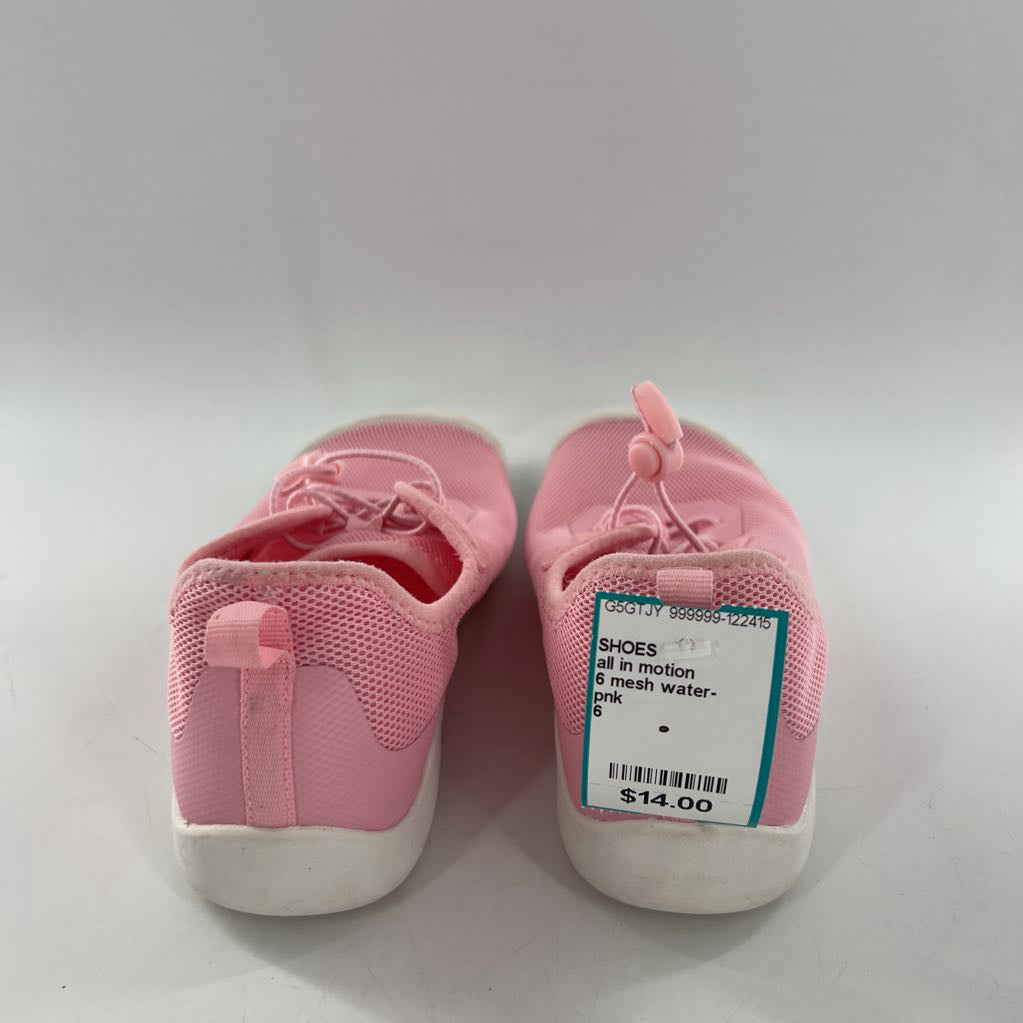 6 mesh water-shoes