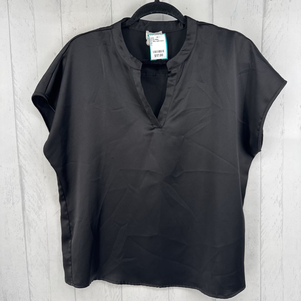 XL silky split neck s/s top
