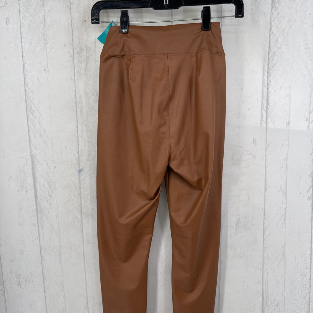 R60 S faux leather leggings